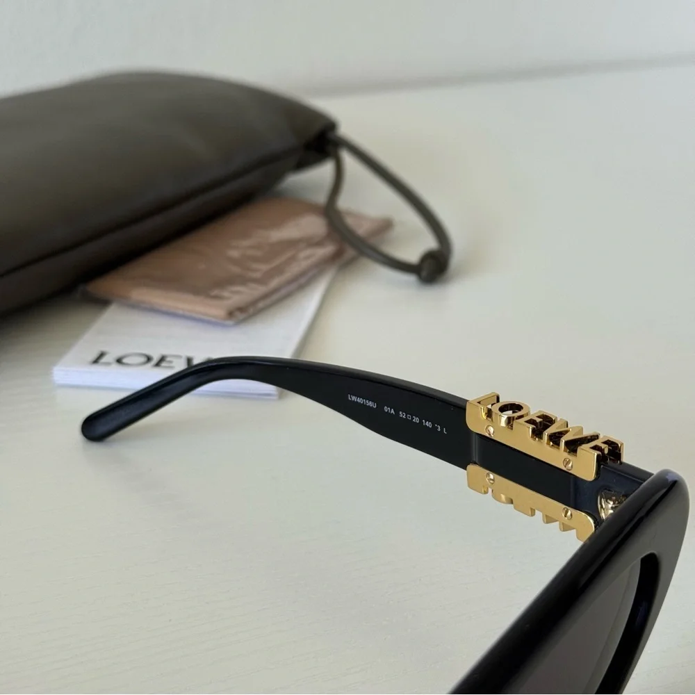 New! Loewe Black Cat-Eye Sunglasses LW40156U 01A, Authentic